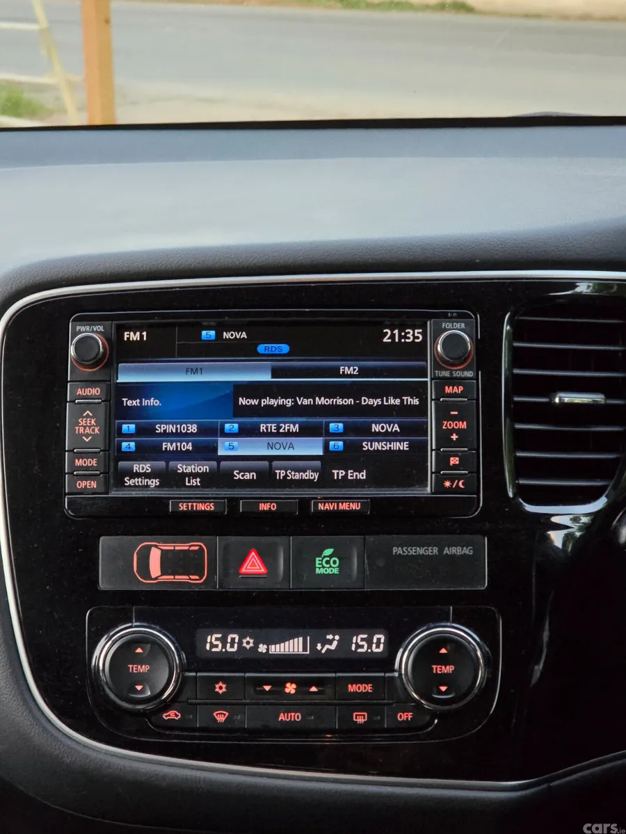 Mitsubishi Outlander SUV, Petrol Plug-in Hybrid, 2015, Grey