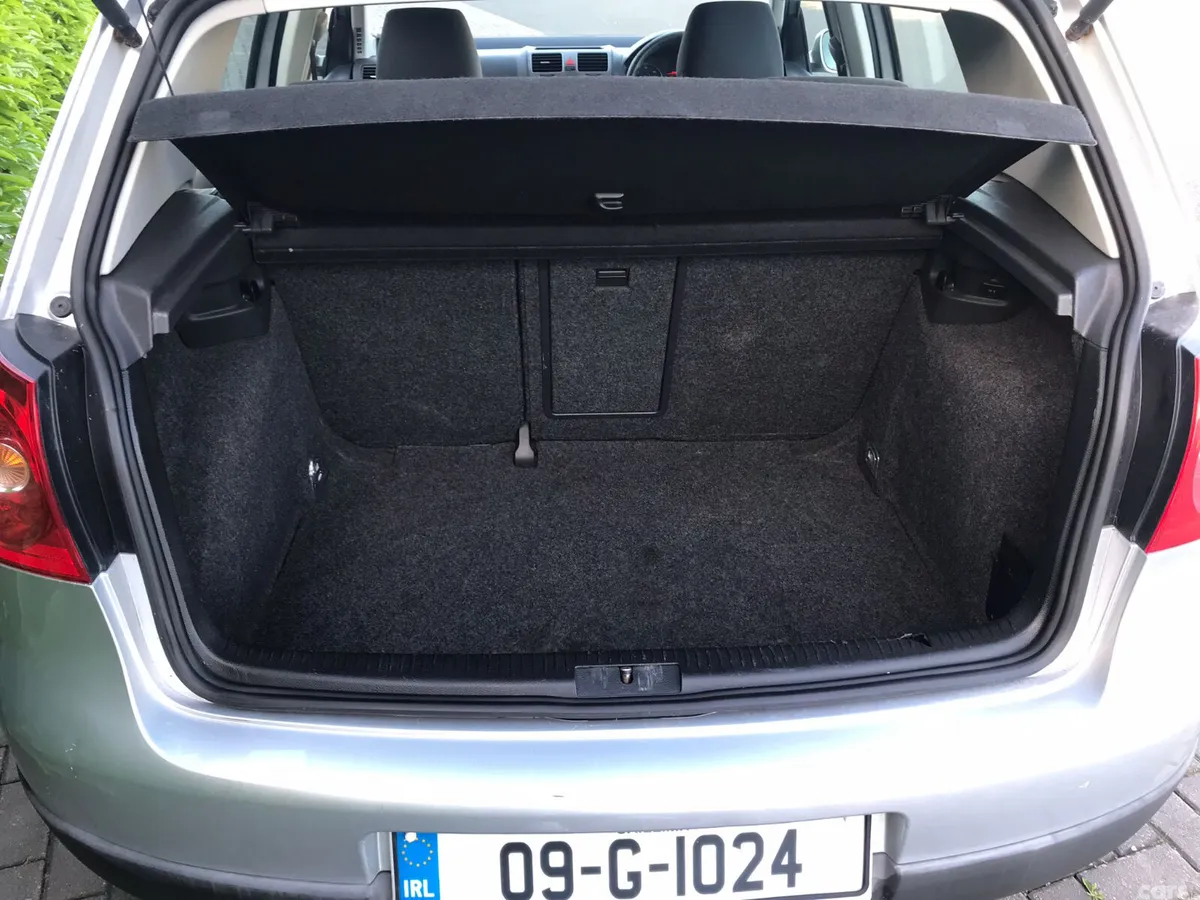 Volkswagen Golf Hatchback, Diesel, 2009, Silver