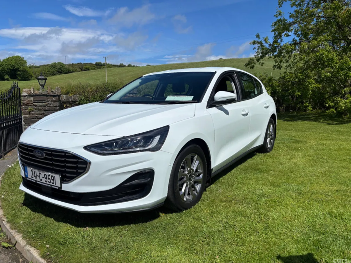 Ford Focus Hatchback, Petrol, 2024, White