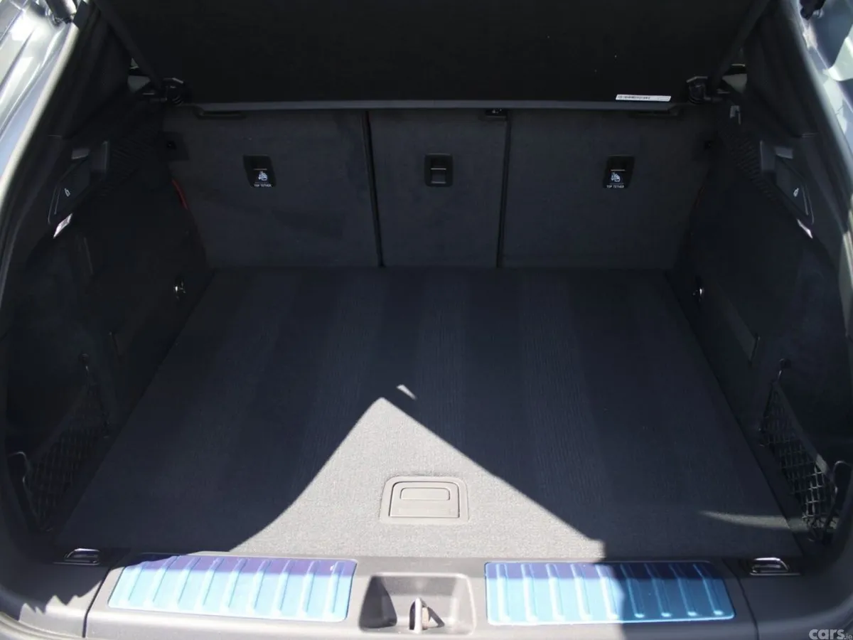 Porsche Macan SUV, Electric, 2026, Silver