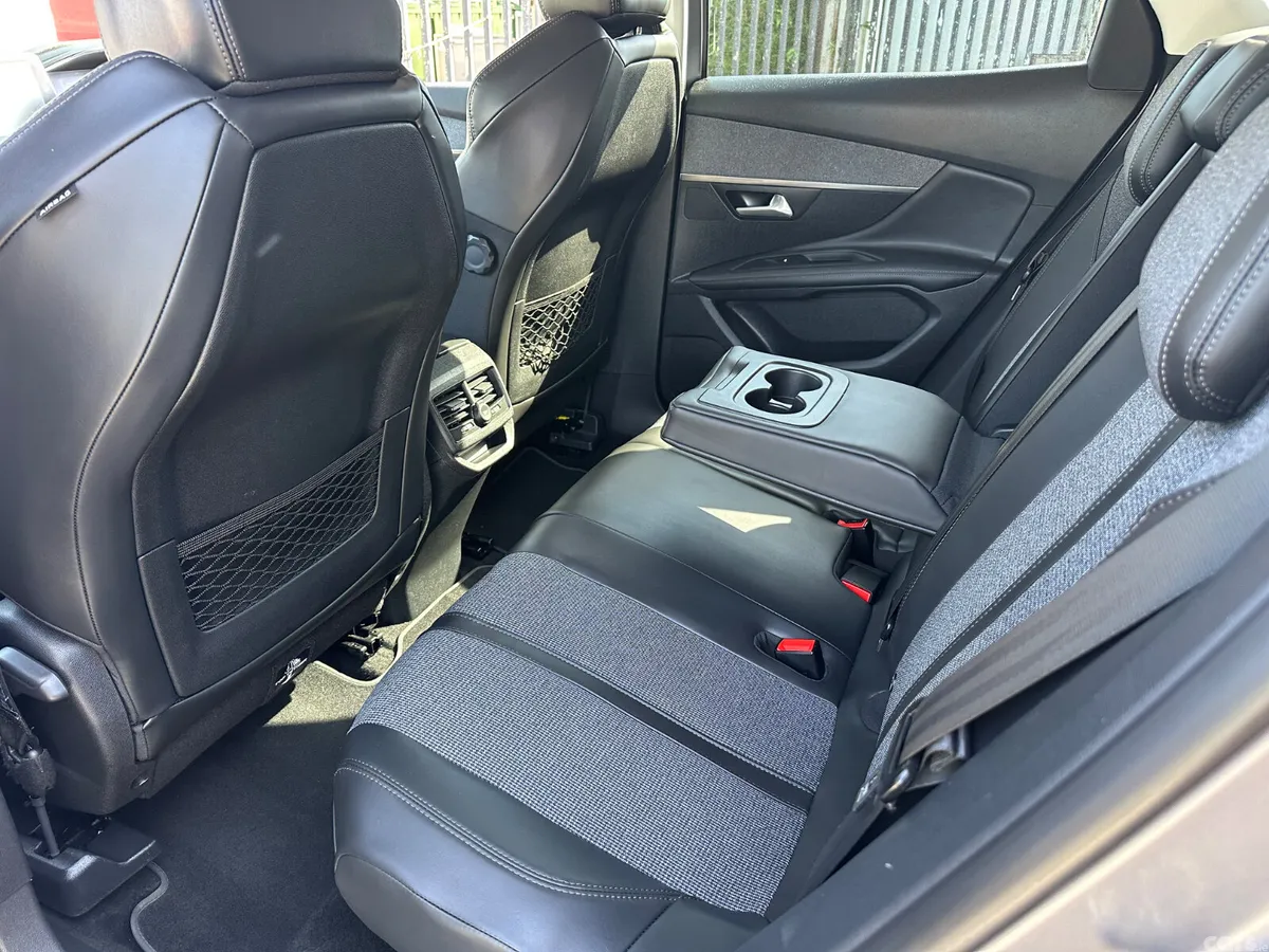 Peugeot 3008 SUV, Diesel, 2017, Grey