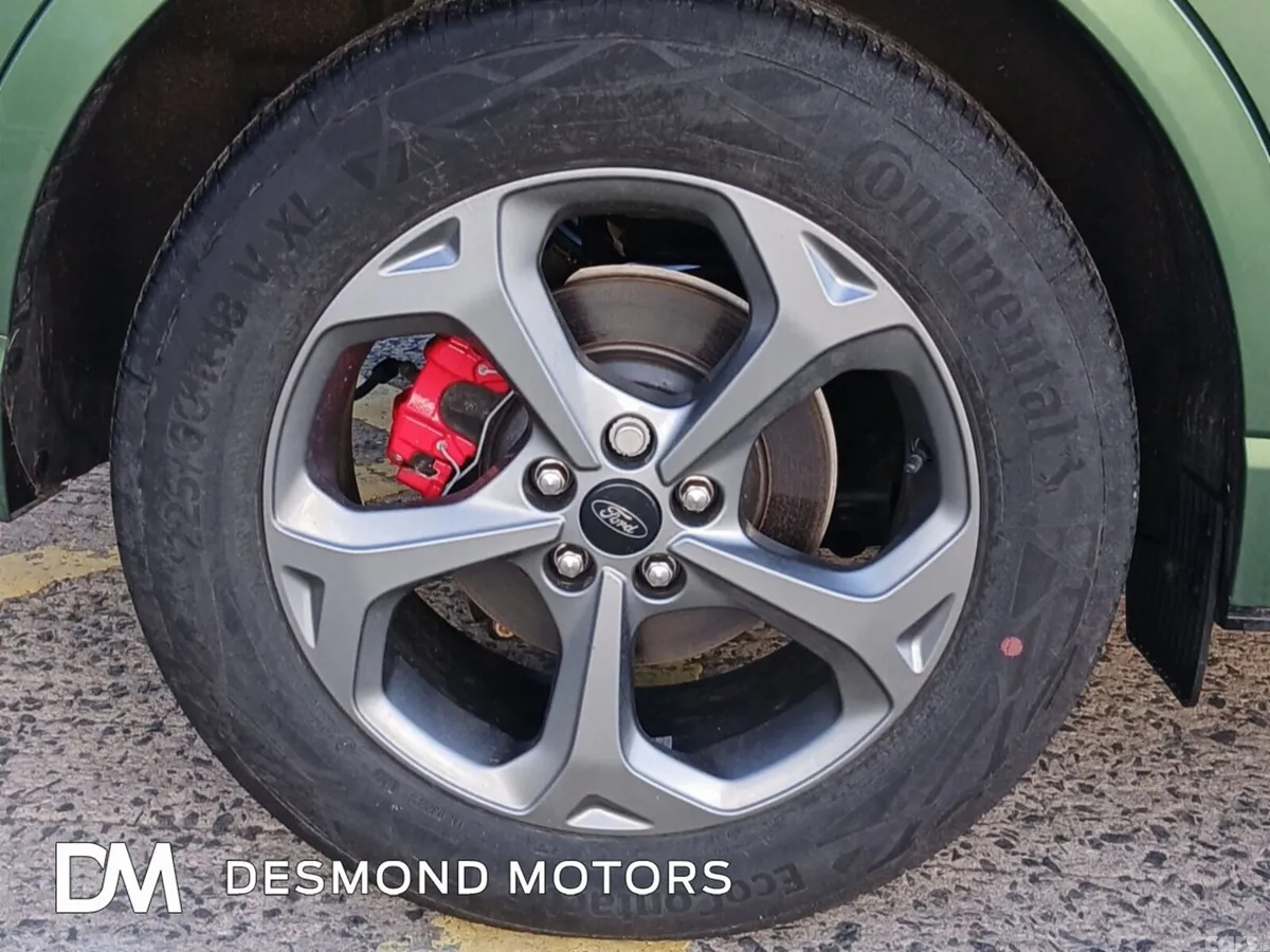 Ford Kuga SUV, Petrol Hybrid, 2025, Green