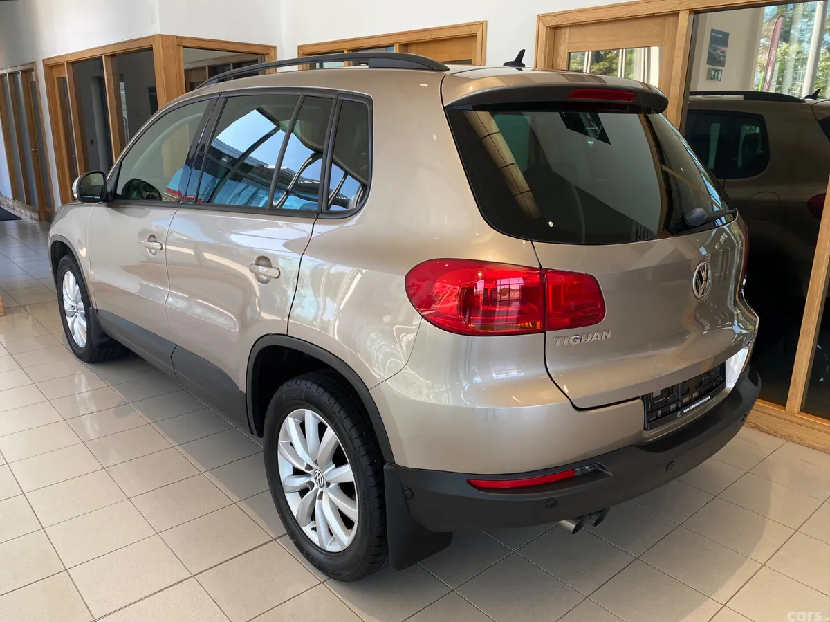 Volkswagen Tiguan SUV, Diesel, 2013, Brown