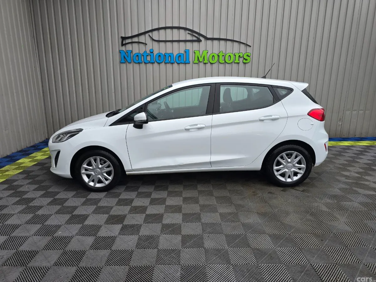 Ford Fiesta Hatchback, Petrol, 2019, White