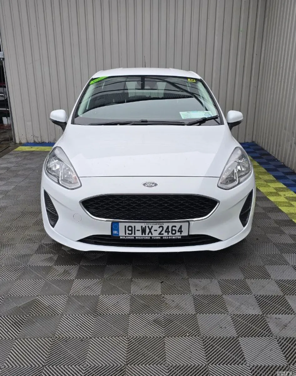 Ford Fiesta Hatchback, Petrol, 2019, White