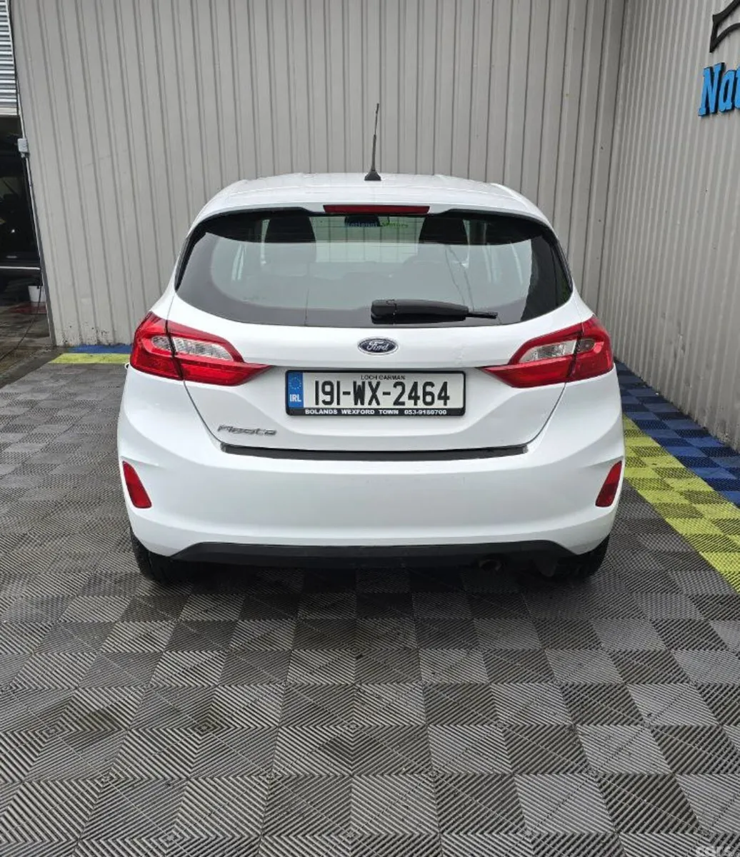 Ford Fiesta Hatchback, Petrol, 2019, White