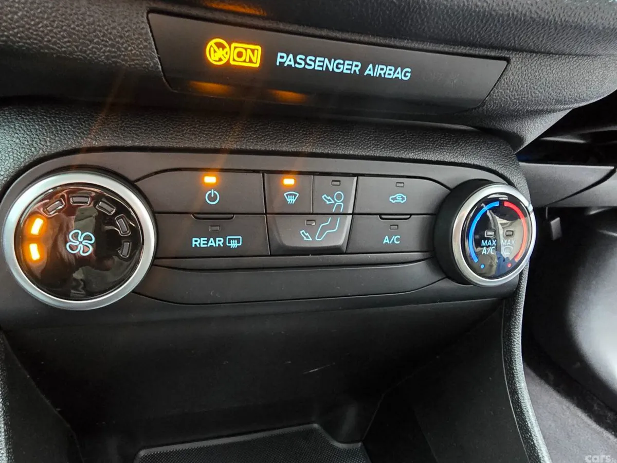 Ford Fiesta Hatchback, Petrol, 2019, White