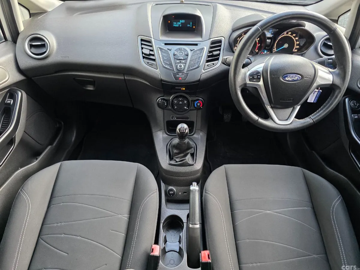 Ford Fiesta Hatchback, Petrol, 2016, Silver