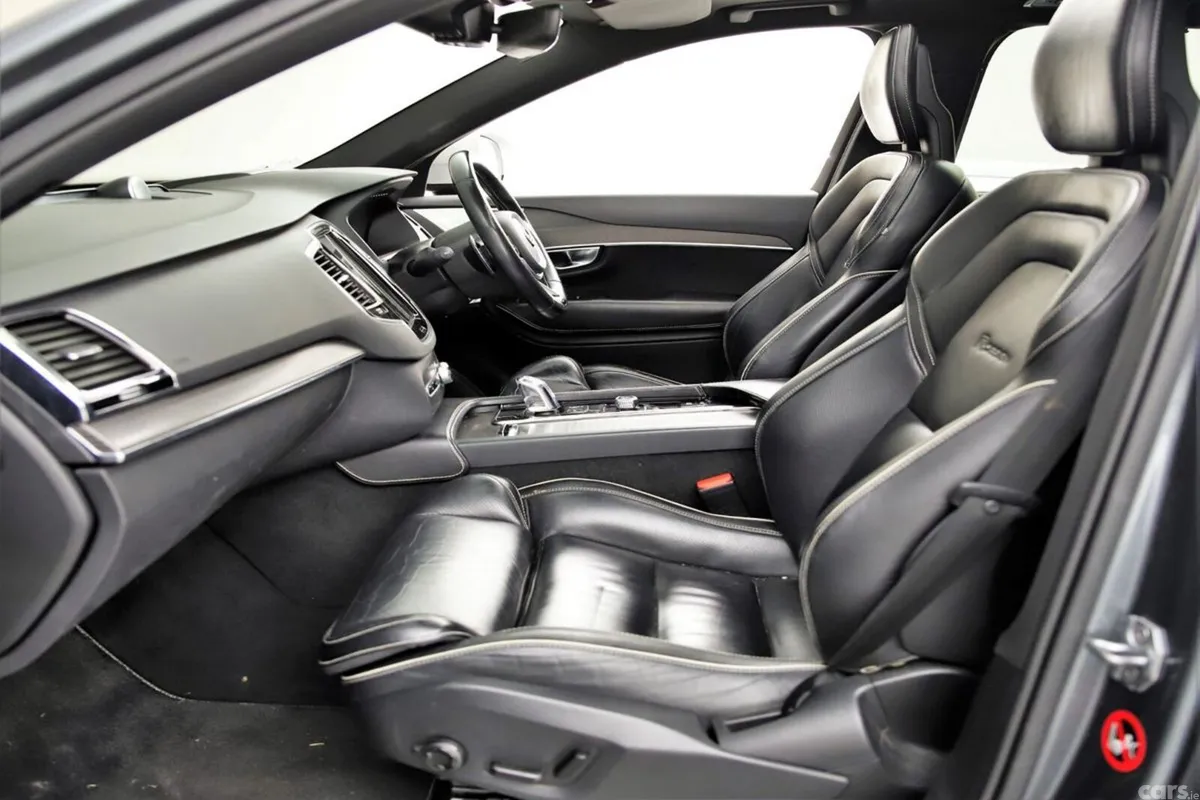 Volvo XC90 SUV, Petrol Plug-in Hybrid, 2017, Grey