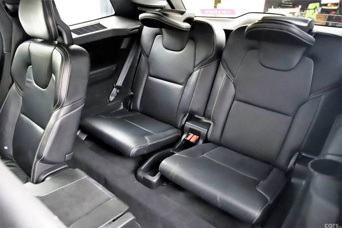 Volvo XC90 SUV, Petrol Plug-in Hybrid, 2017, Grey