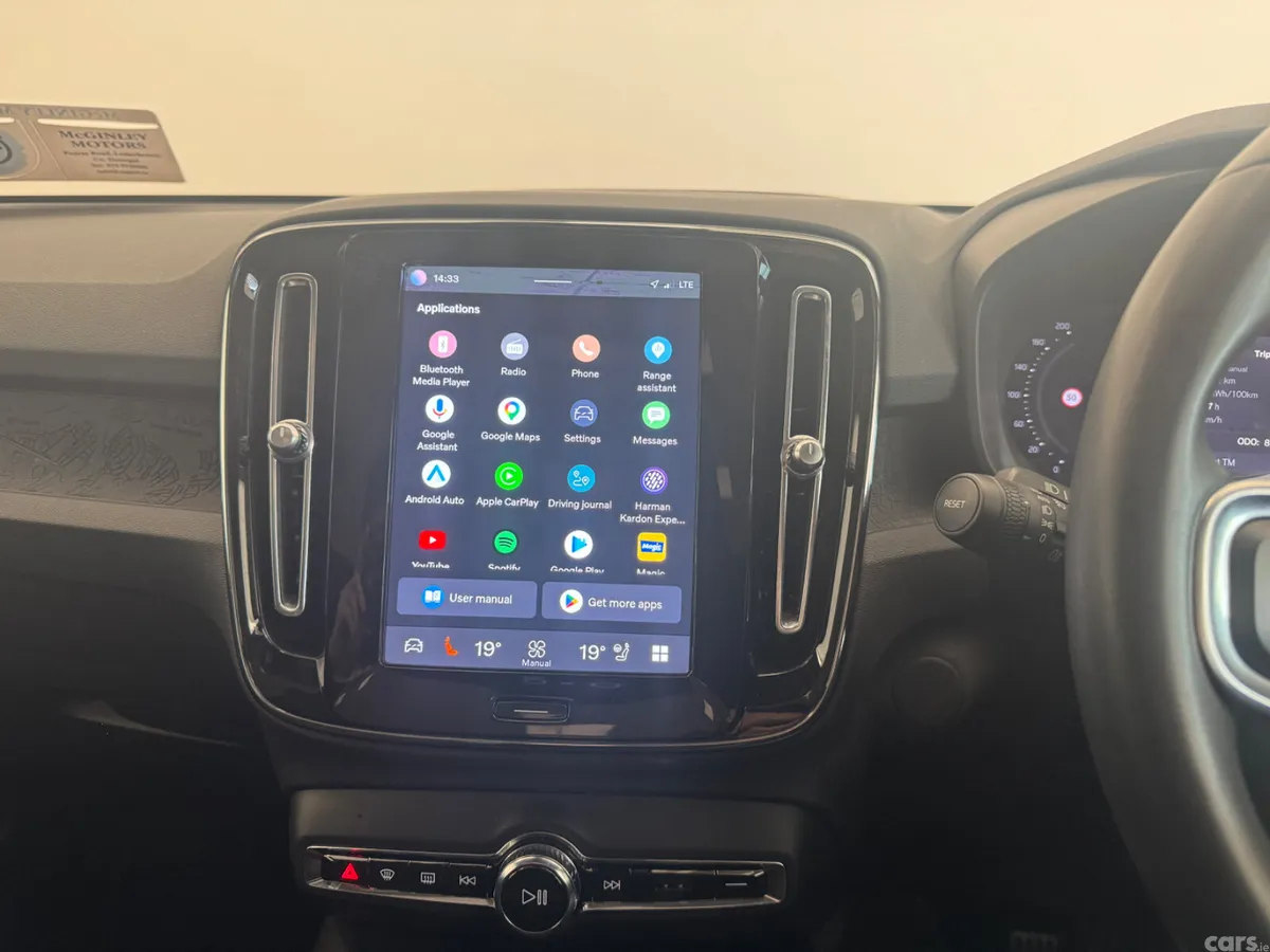 Volvo C40 Estate/Jeep, Electric, 2023, Black