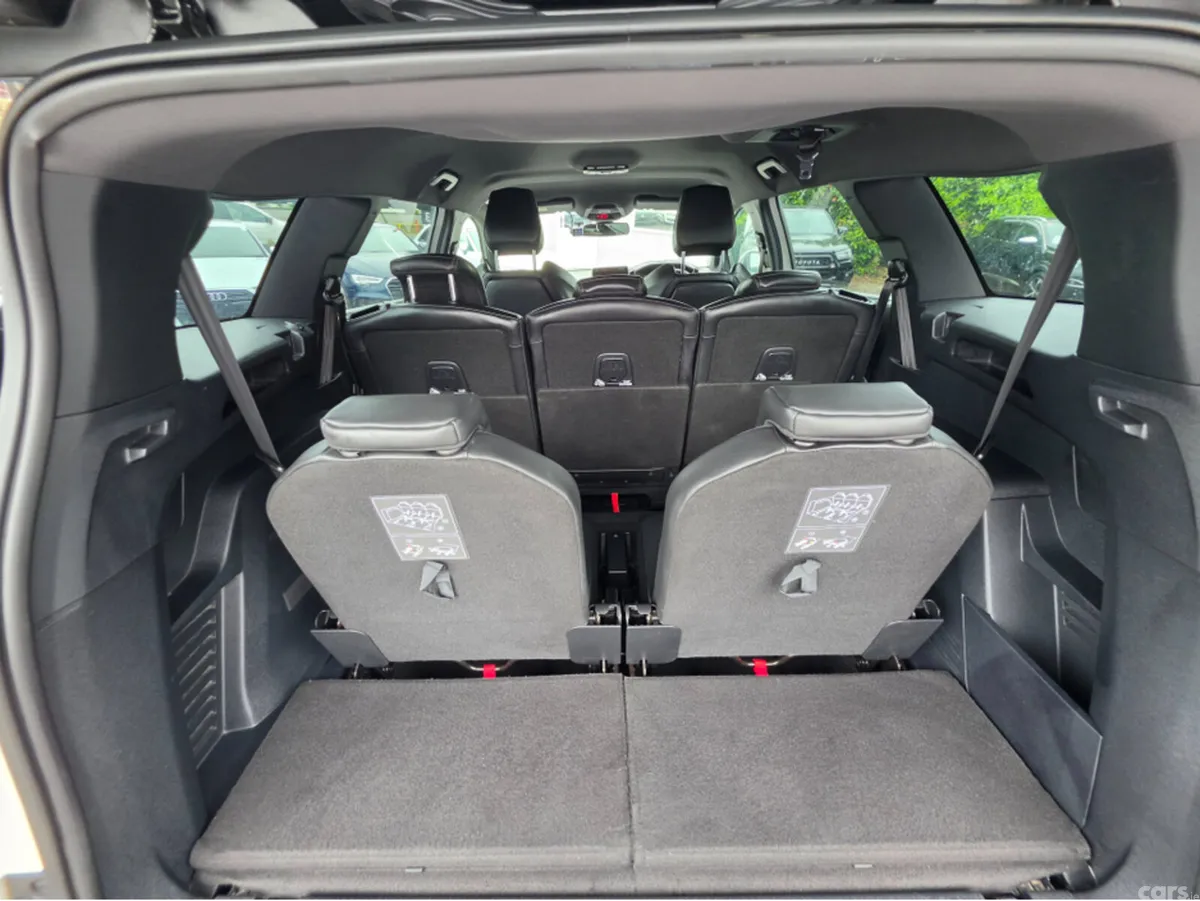 Peugeot 5008 MPV, Diesel, 2018, White