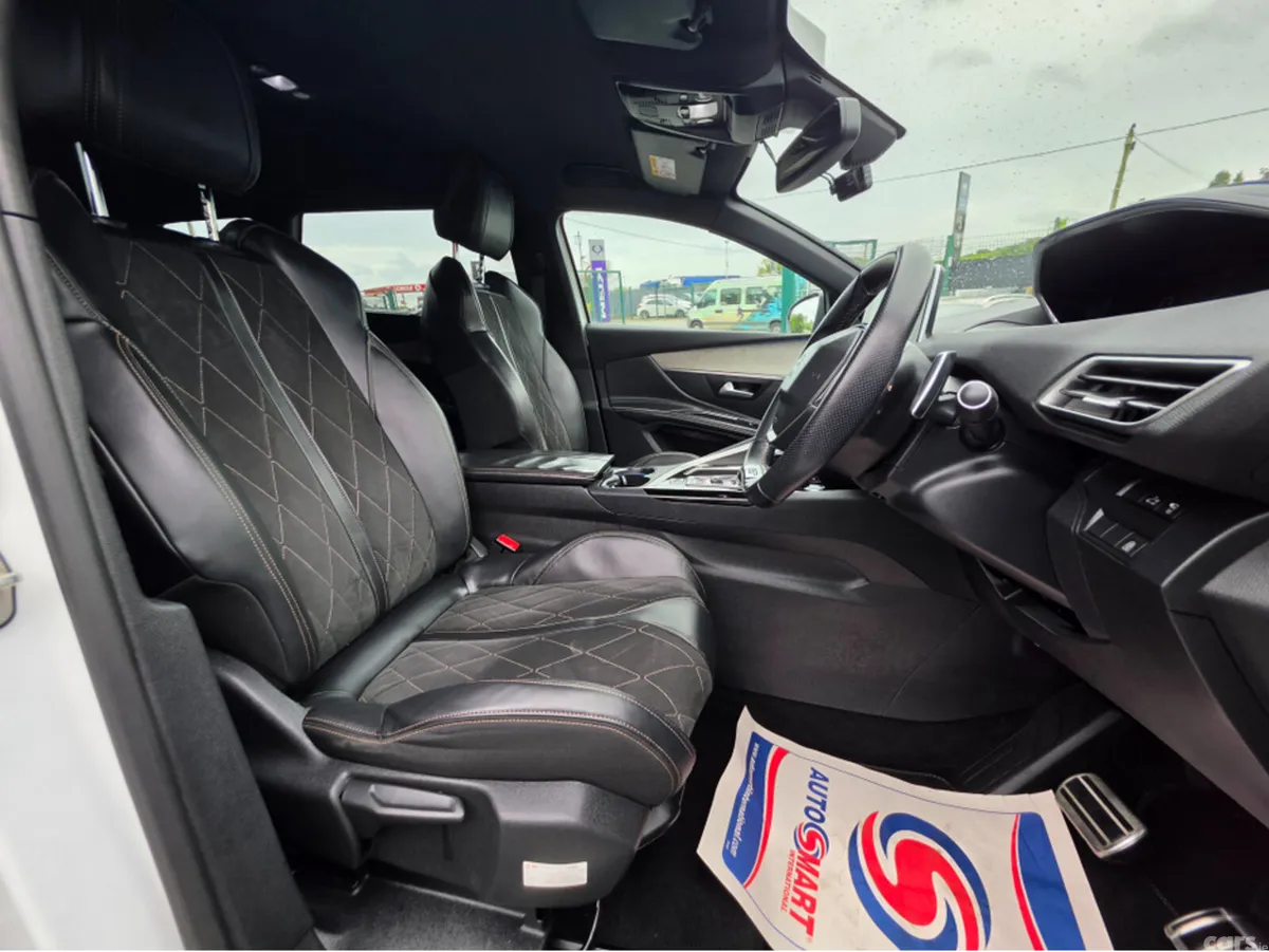 Peugeot 5008 MPV, Diesel, 2018, White