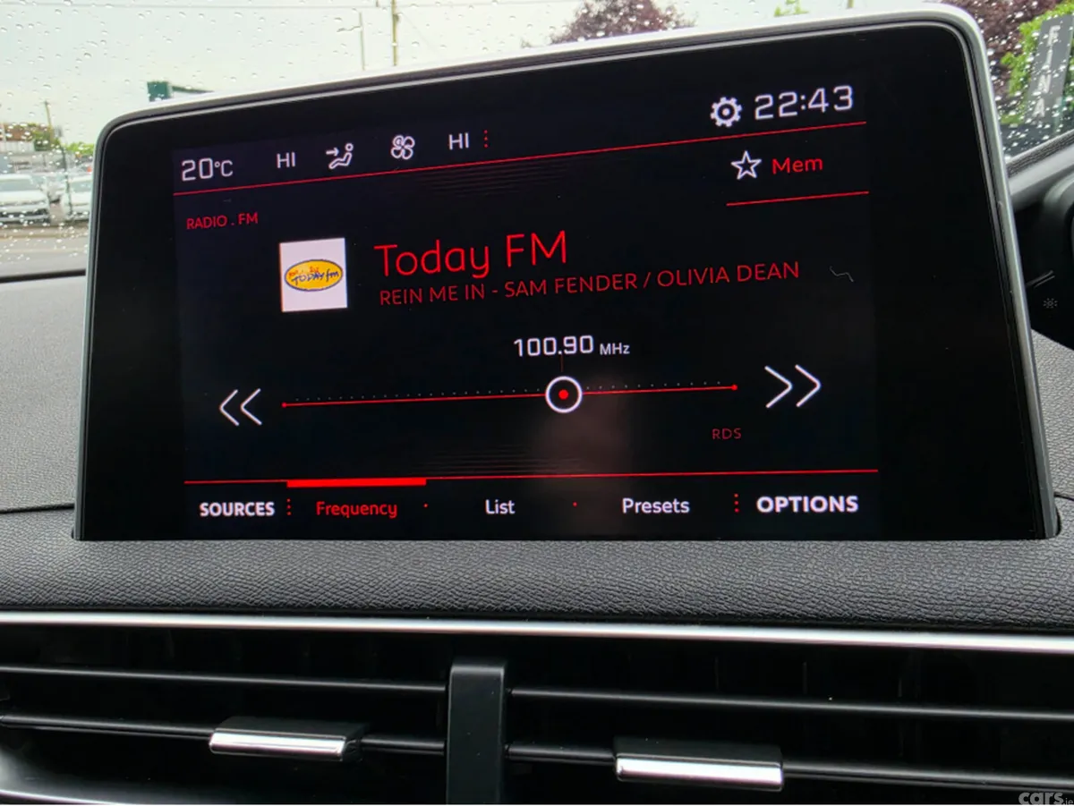 Peugeot 5008 MPV, Diesel, 2018, White