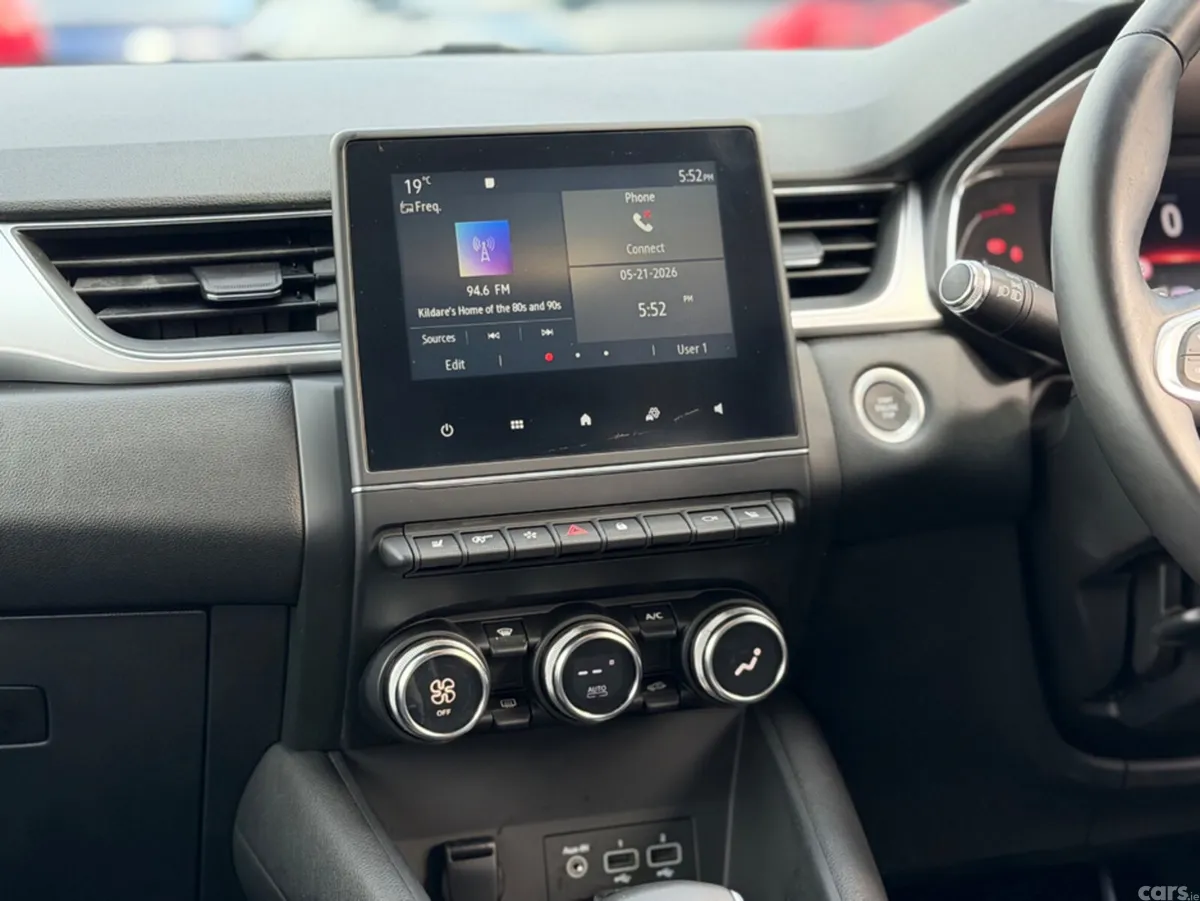 Renault Captur SUV, Petrol, 2021, Red