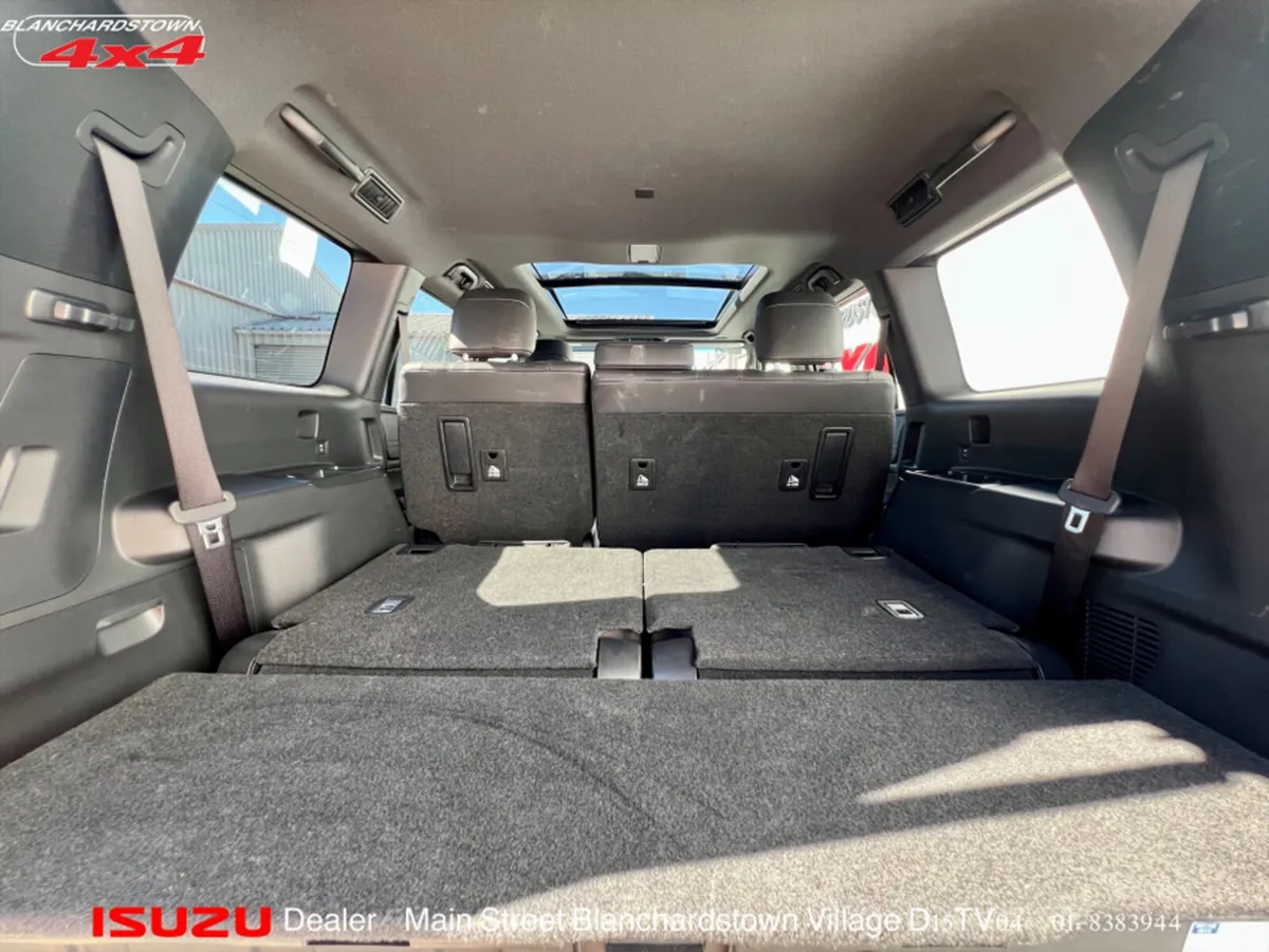 Toyota Land Cruiser Estate, Diesel, 2025, Black