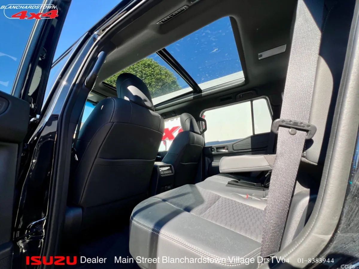 Toyota Land Cruiser Estate, Diesel, 2025, Black