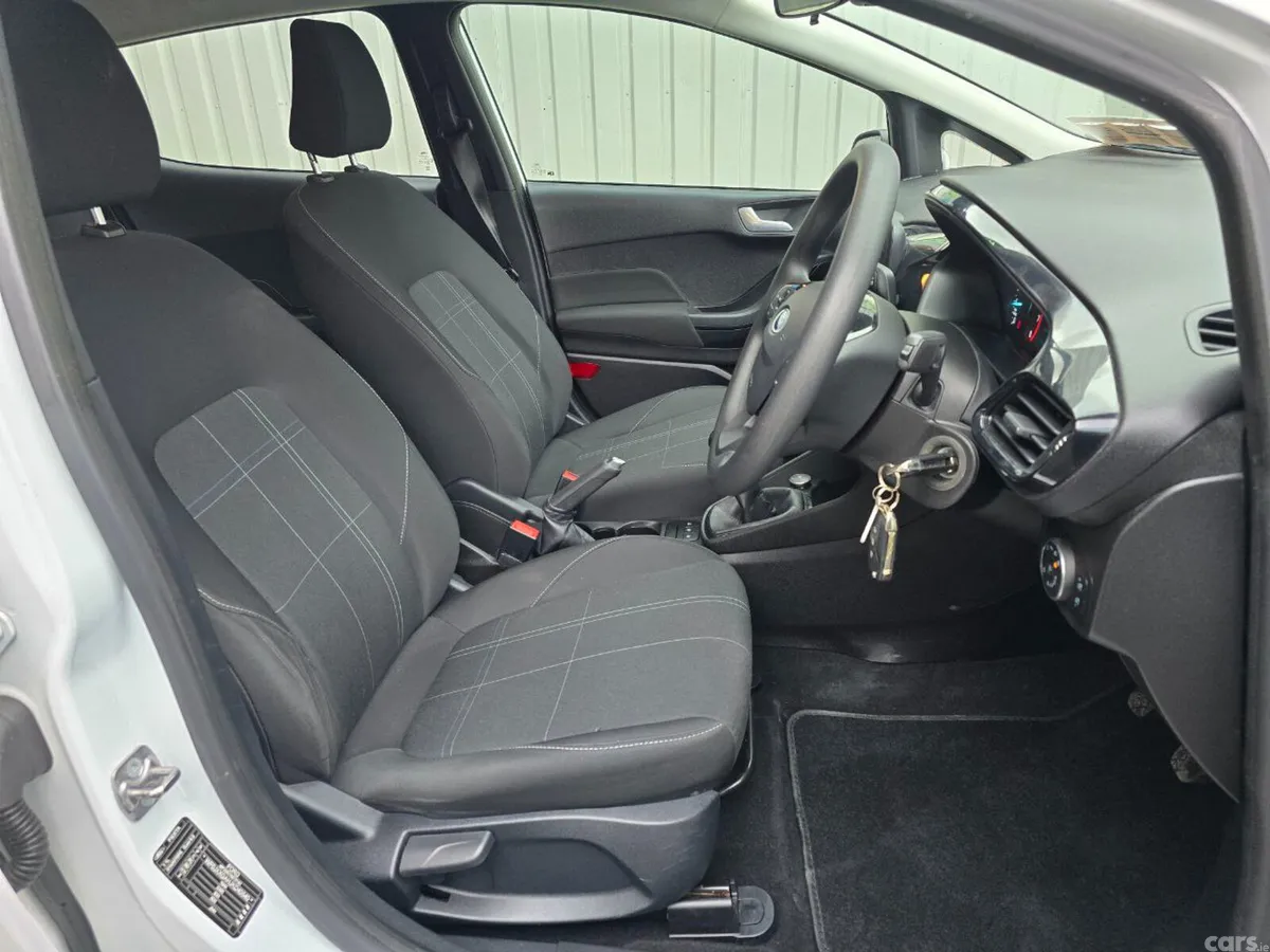 Ford Fiesta Hatchback, Petrol, 2019, White