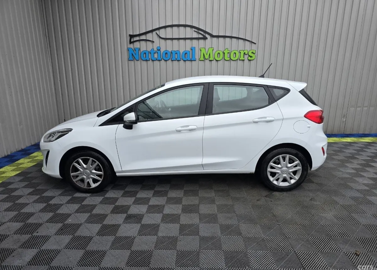 Ford Fiesta Hatchback, Petrol, 2019, White