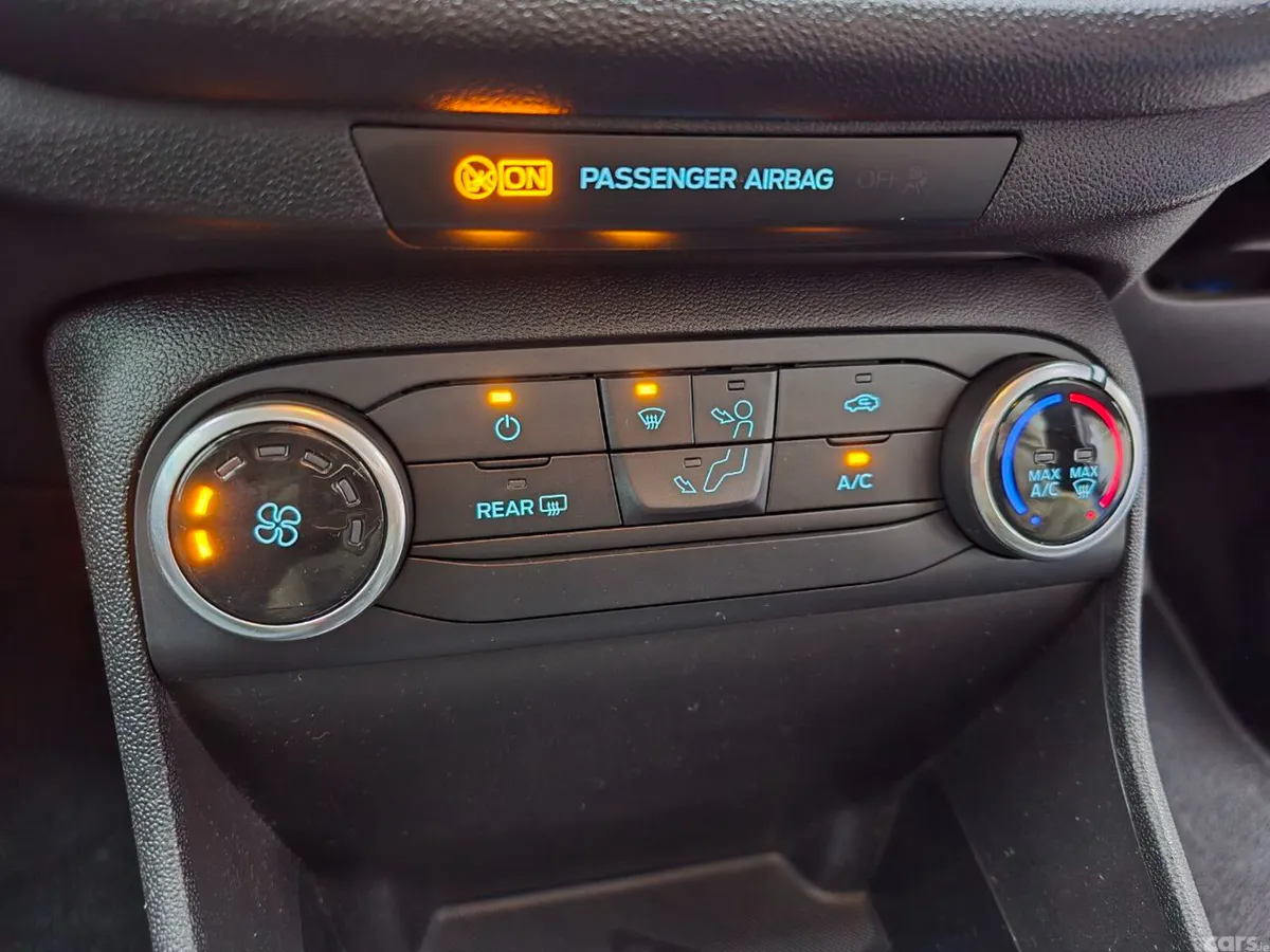 Ford Fiesta Hatchback, Petrol, 2019, White