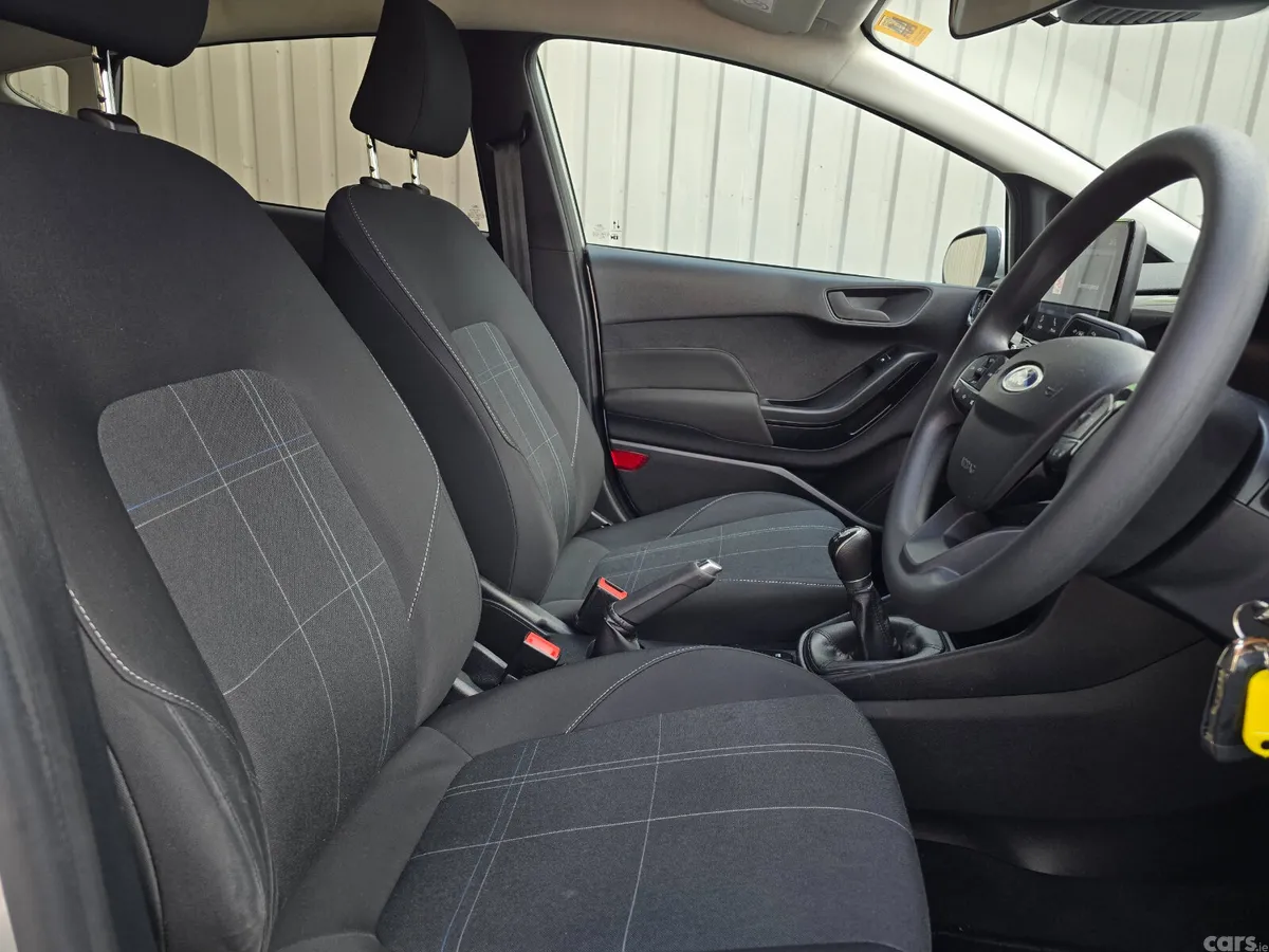 Ford Fiesta Hatchback, Petrol, 2021, Grey