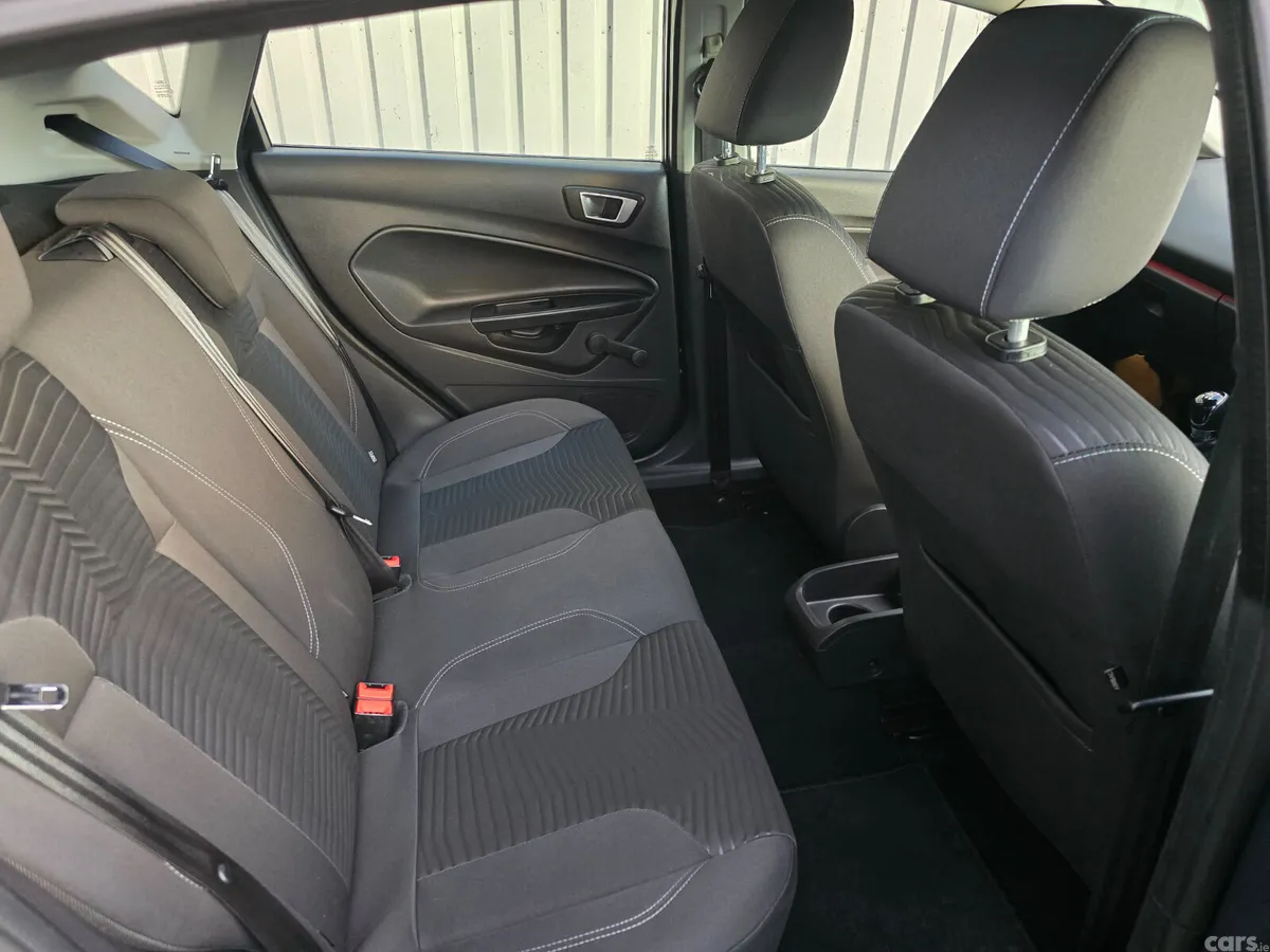 Ford Fiesta Hatchback, Petrol, 2014, Grey
