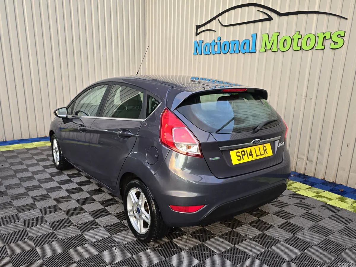 Ford Fiesta Hatchback, Petrol, 2014, Grey