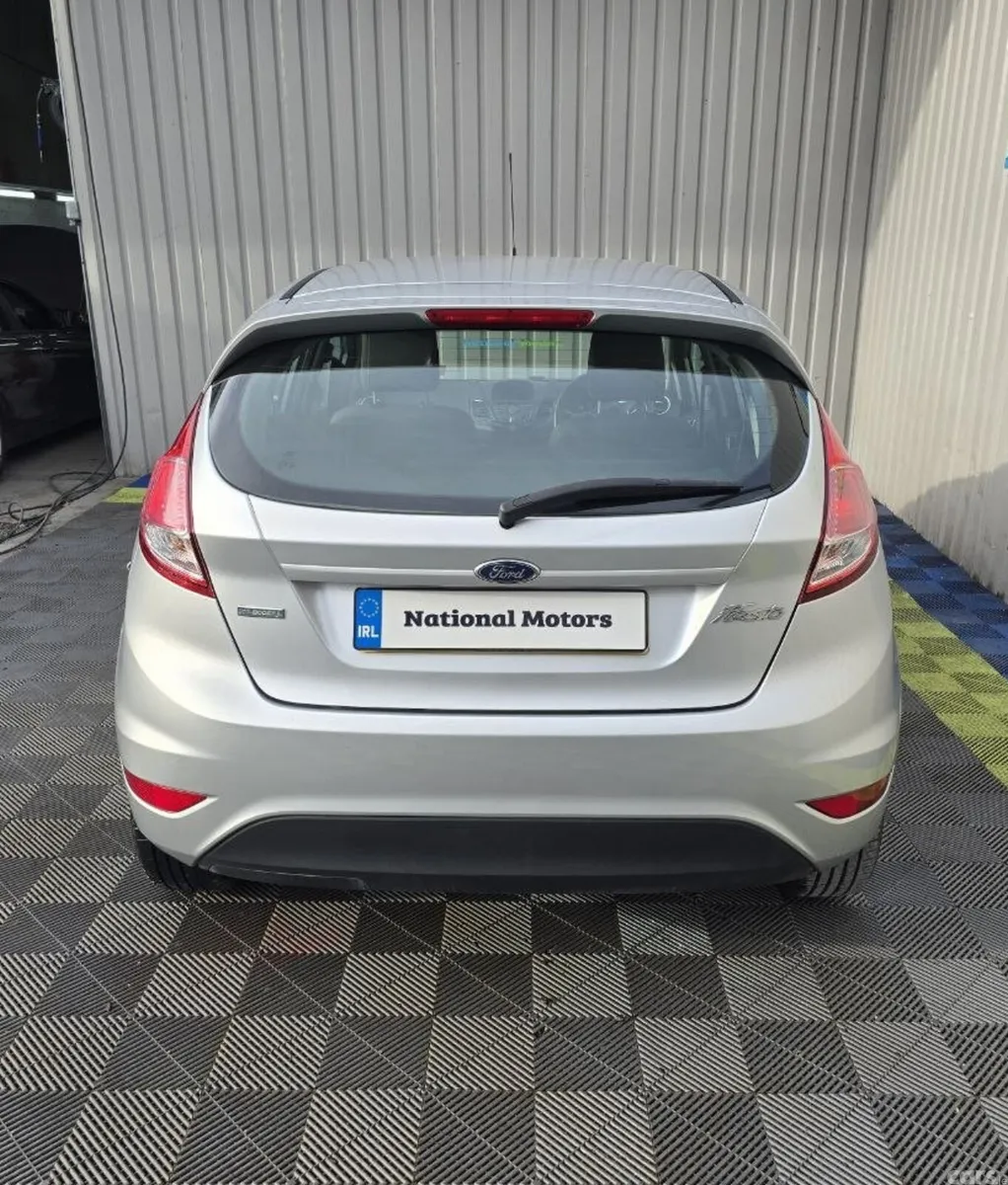 Ford Fiesta Hatchback, Petrol, 2016, Silver