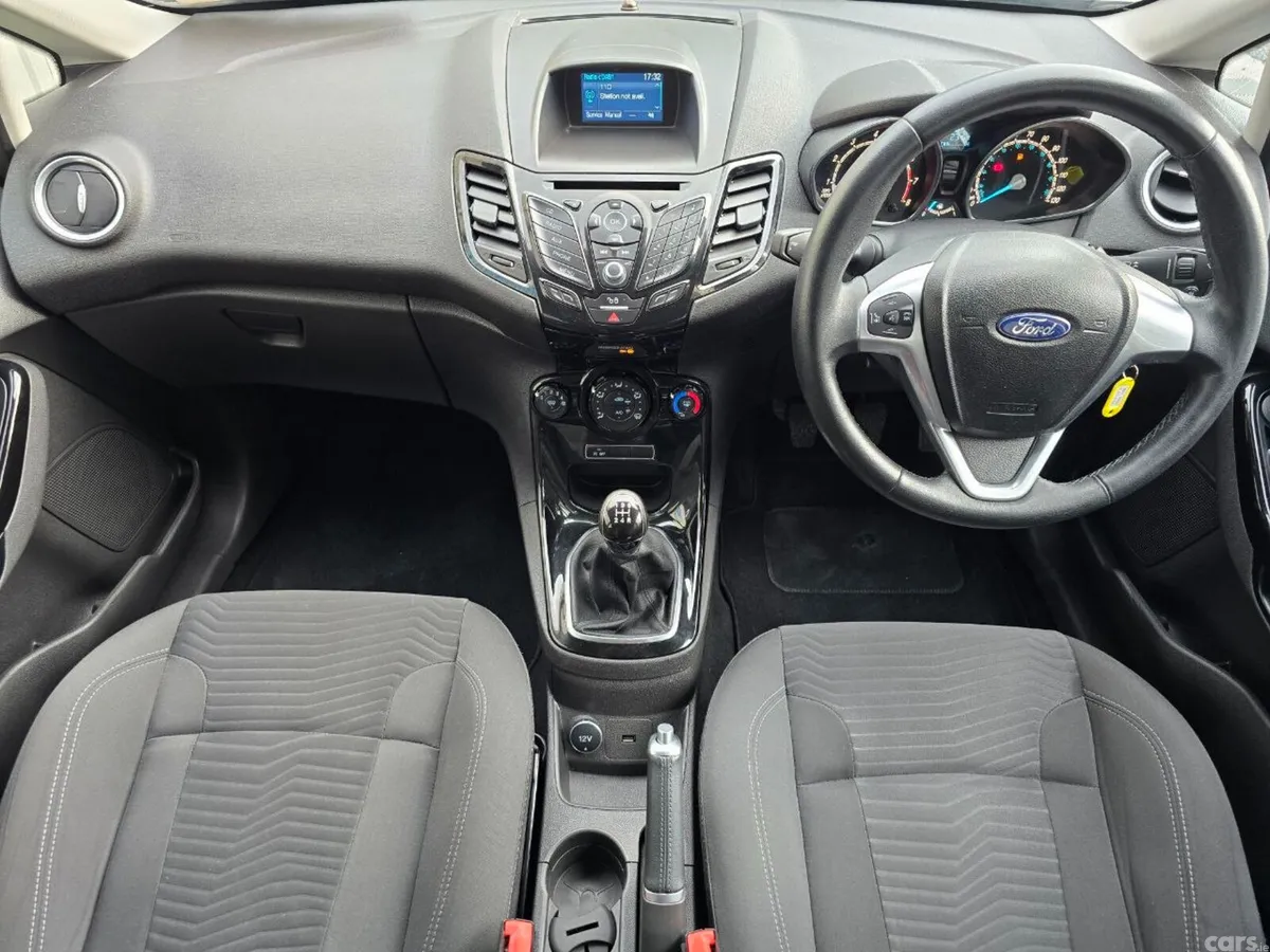 Ford Fiesta Hatchback, Petrol, 2016, Silver