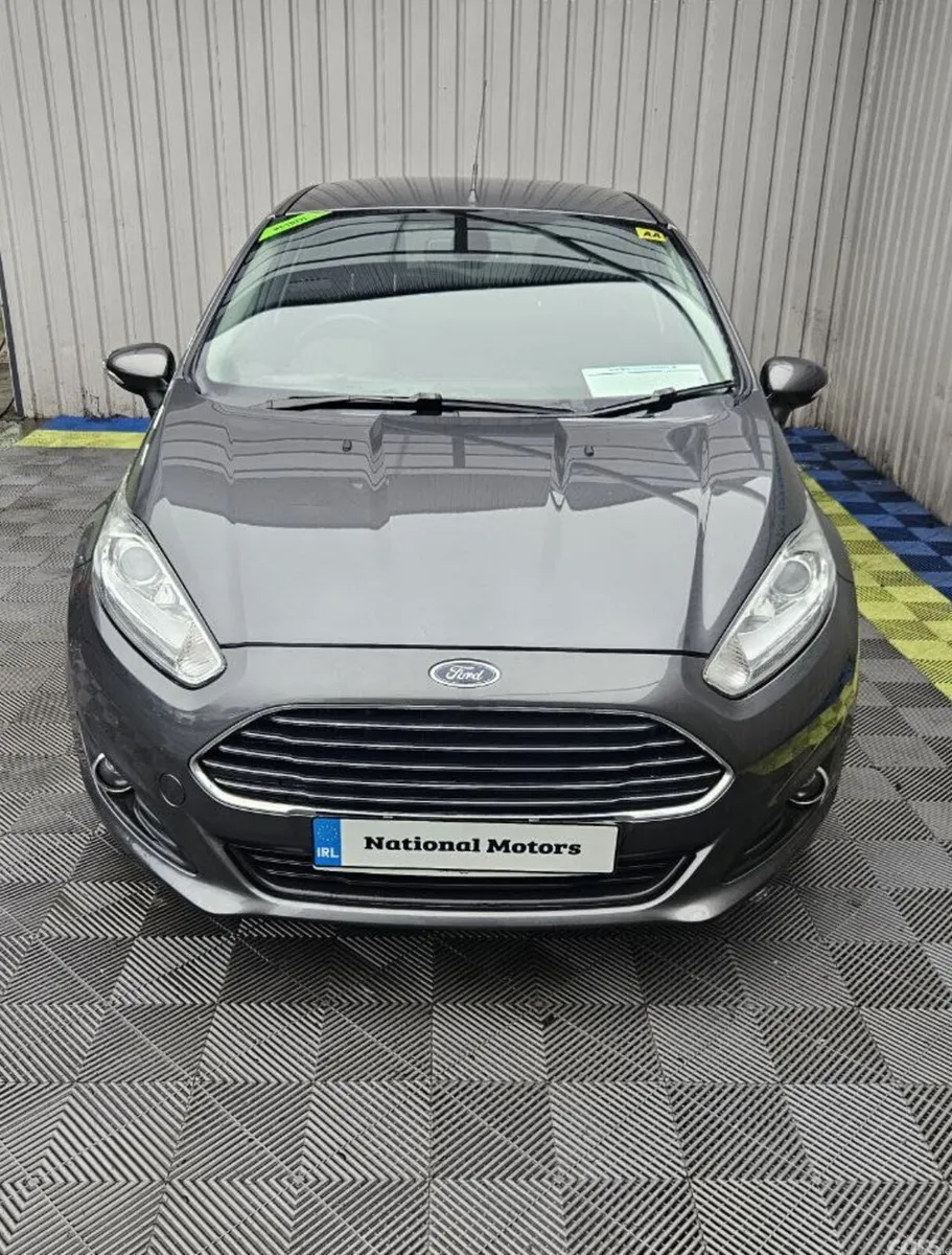 Ford Fiesta Hatchback, Petrol, 2016, Grey