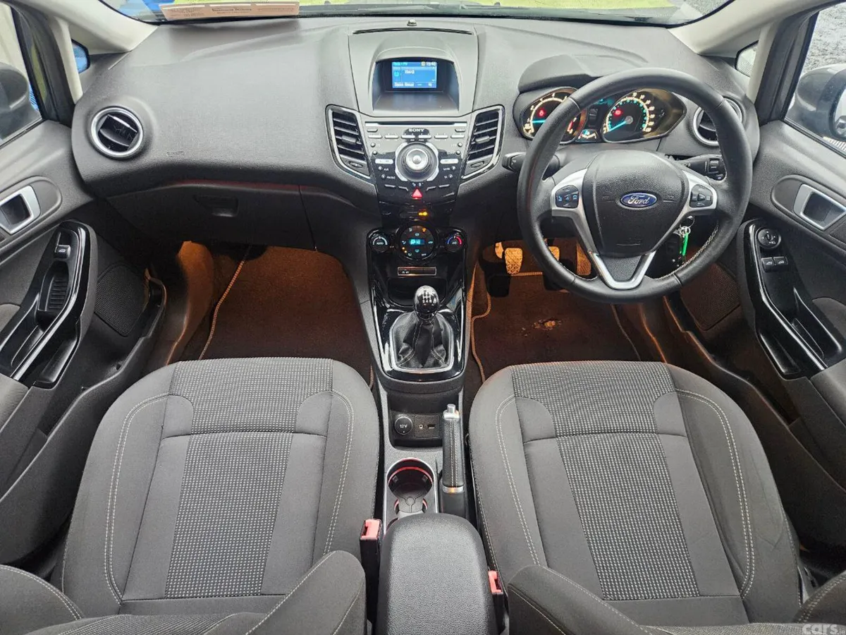 Ford Fiesta Hatchback, Petrol, 2016, Grey