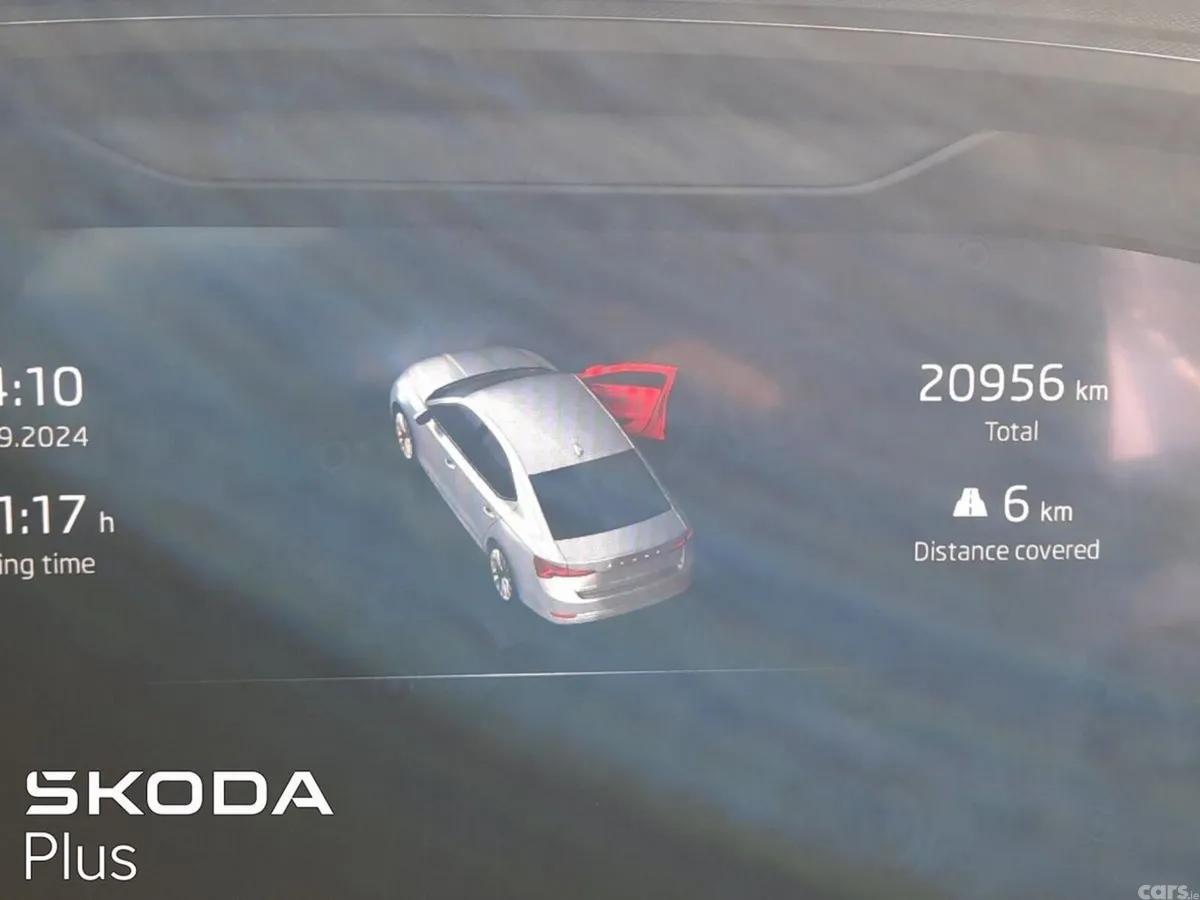 Skoda Octavia Saloon, Petrol, 2023, Silver