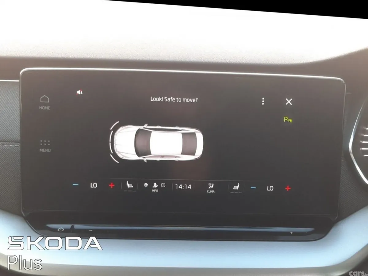 Skoda Octavia Saloon, Petrol, 2023, Silver