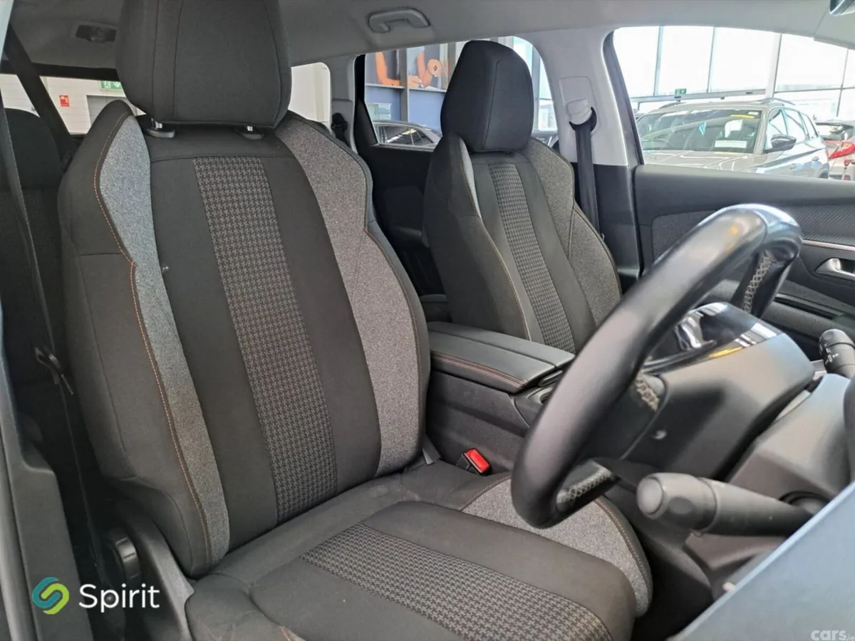Peugeot 5008 MPV, Petrol, 2019, Grey