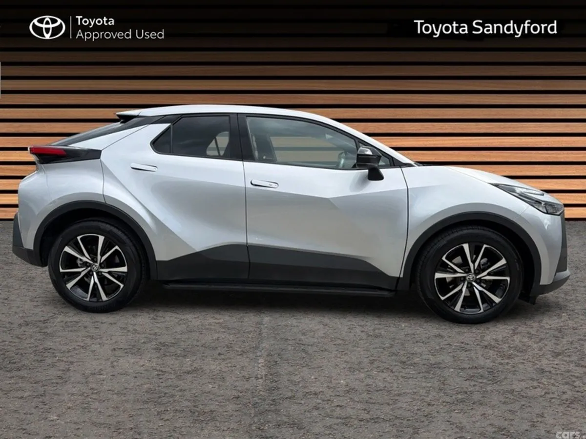 Toyota C-HR SUV, Petrol Hybrid, 2025, Silver