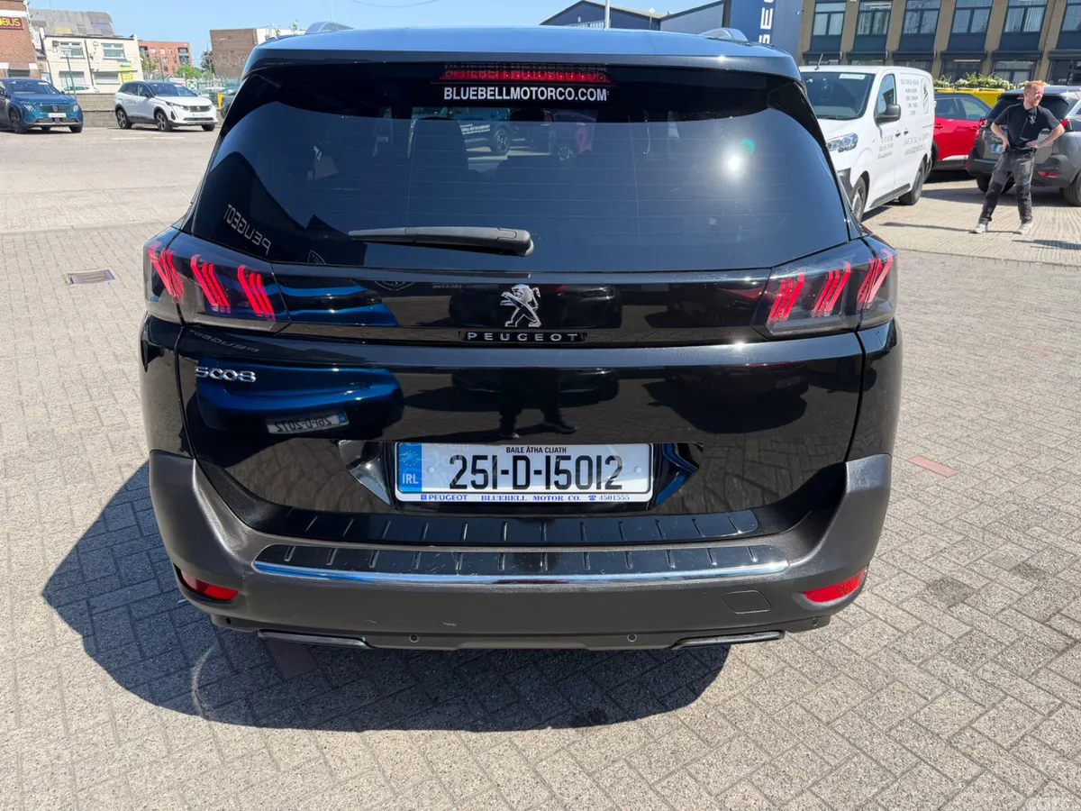 Peugeot 5008 MPV, Diesel, 2025, Black