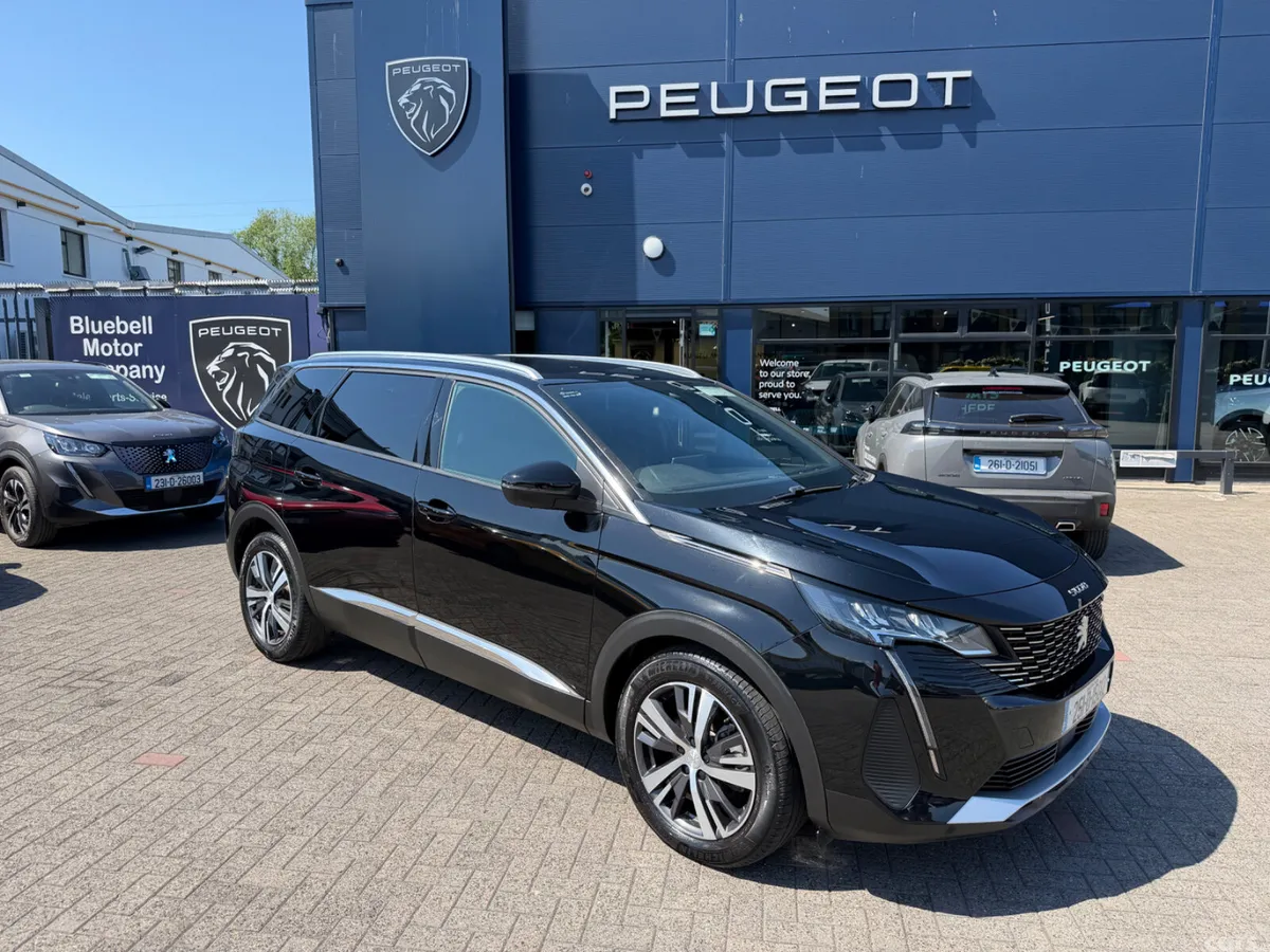 Peugeot 5008 MPV, Diesel, 2025, Black