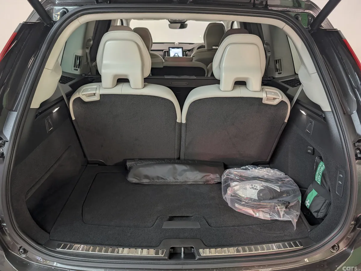 Volvo XC90 SUV, Petrol Plug-in Hybrid, 2026, Grey