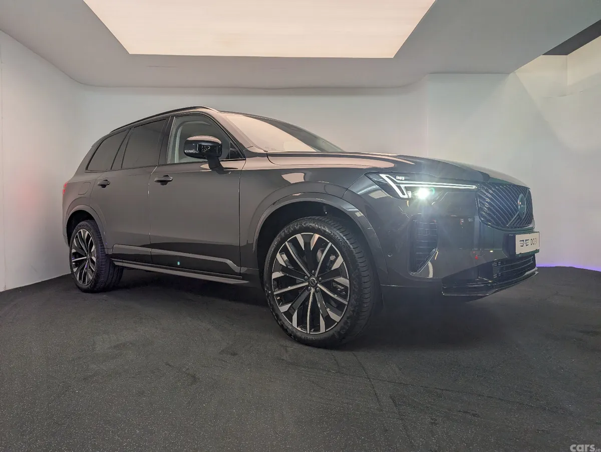 Volvo XC90 SUV, Petrol Plug-in Hybrid, 2026, Grey