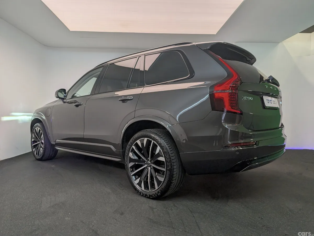 Volvo XC90 SUV, Petrol Plug-in Hybrid, 2026, Grey