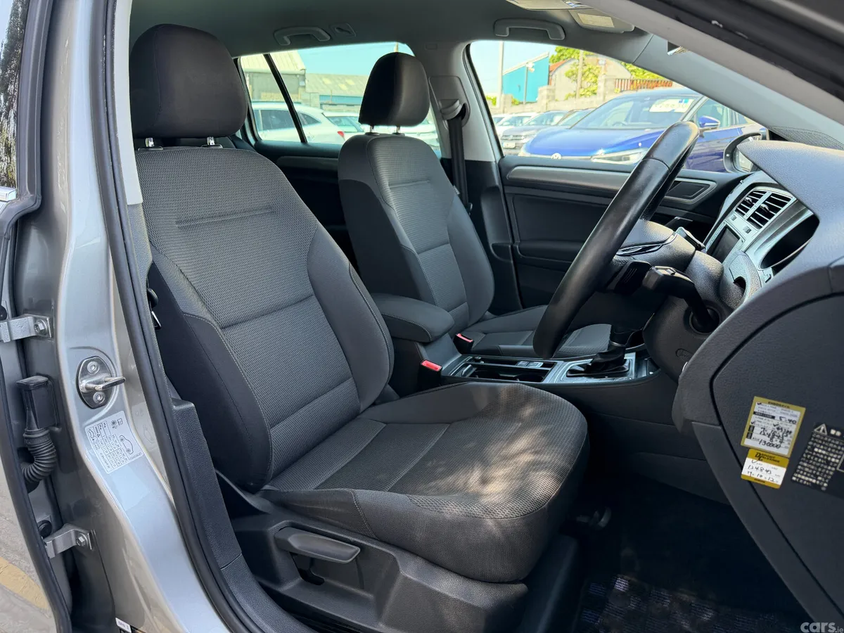 Volkswagen Golf Estate, Petrol, 2017, Silver