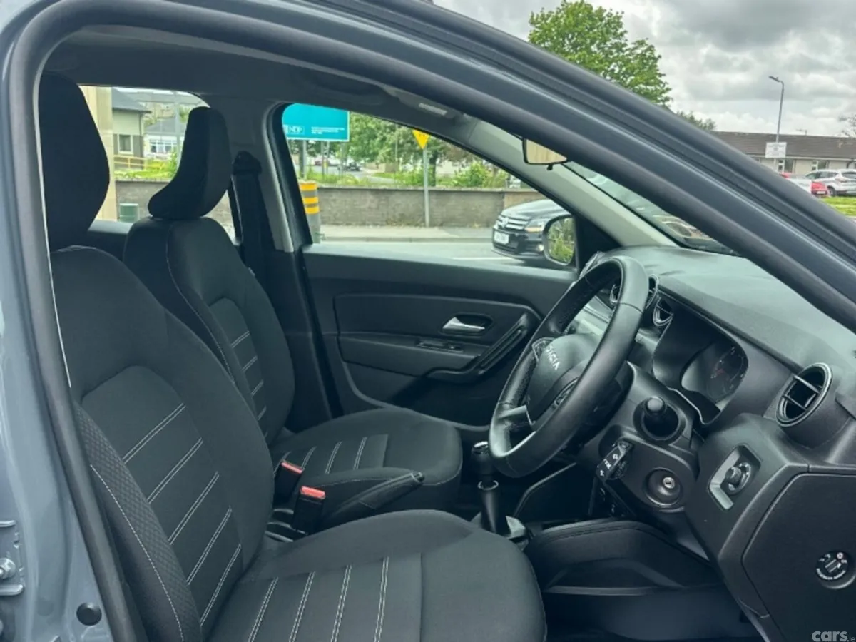 Dacia Duster SUV, Diesel, 2024, Grey