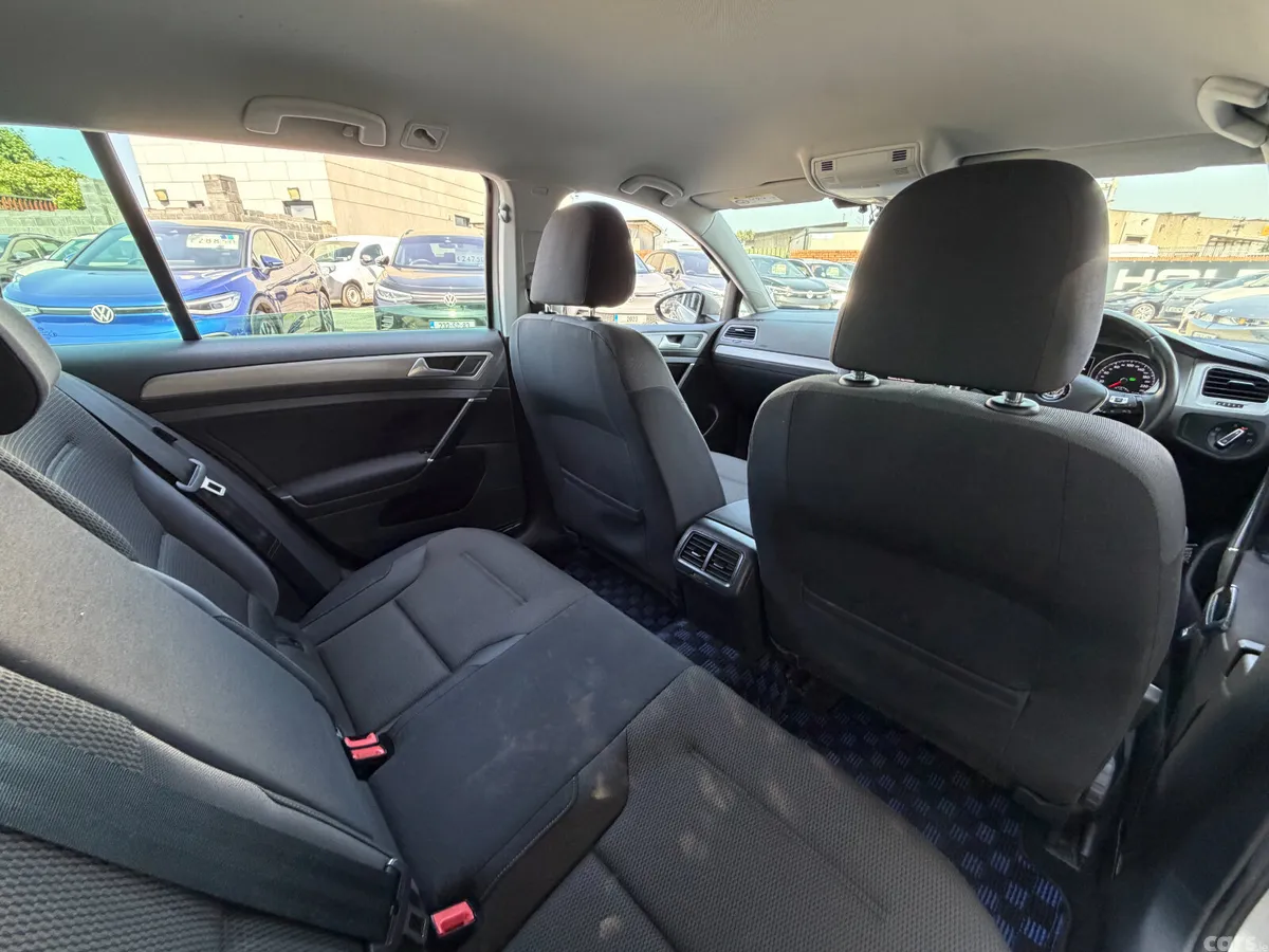 Volkswagen Golf Estate, Petrol, 2017, Silver