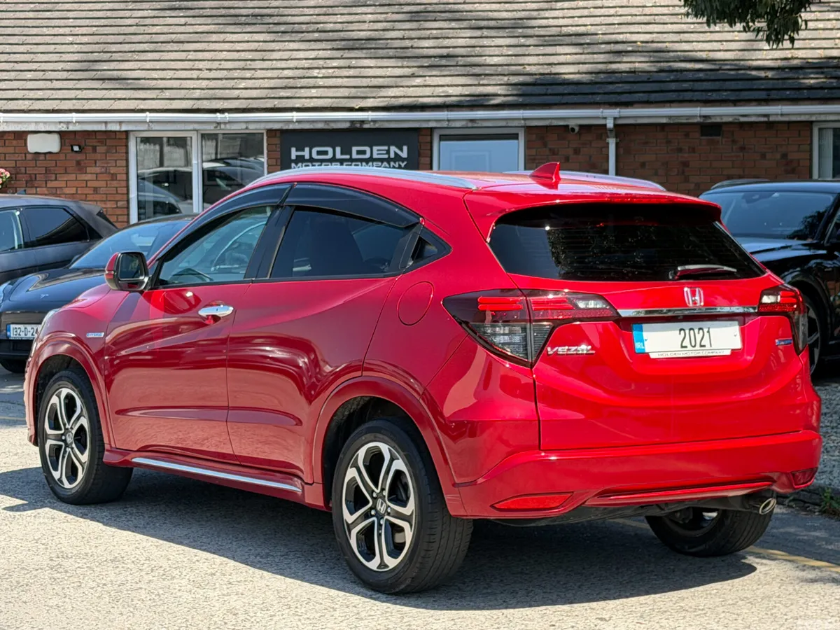 Honda Vezel SUV, Petrol Hybrid, 2021, Red