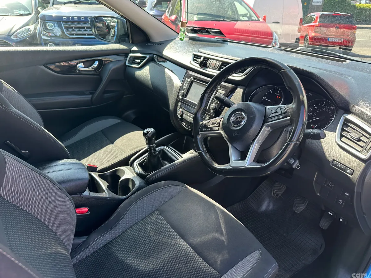 Nissan Qashqai Hatchback, Diesel, 2018, Blue