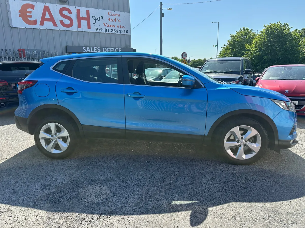 Nissan Qashqai Hatchback, Diesel, 2018, Blue