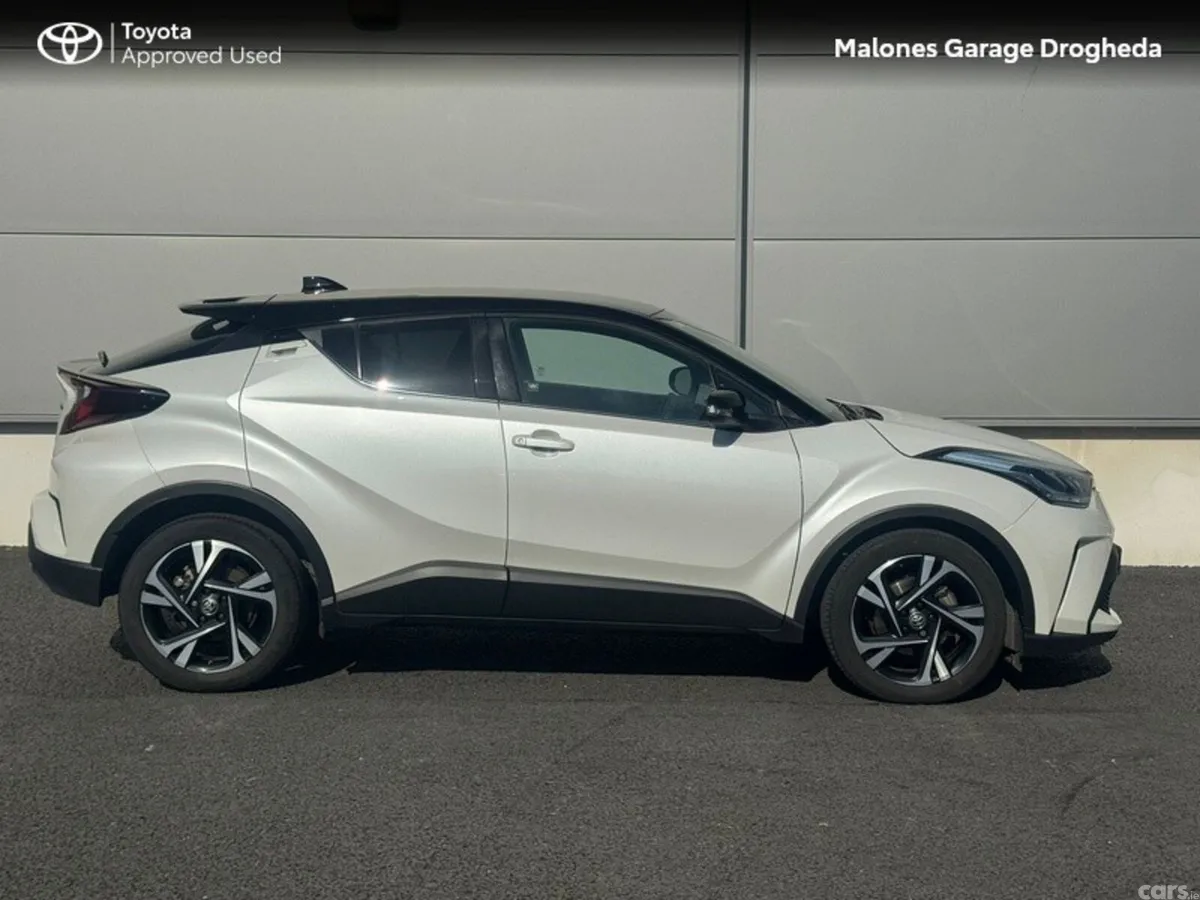 Toyota C-HR SUV, Petrol Hybrid, 2023, White
