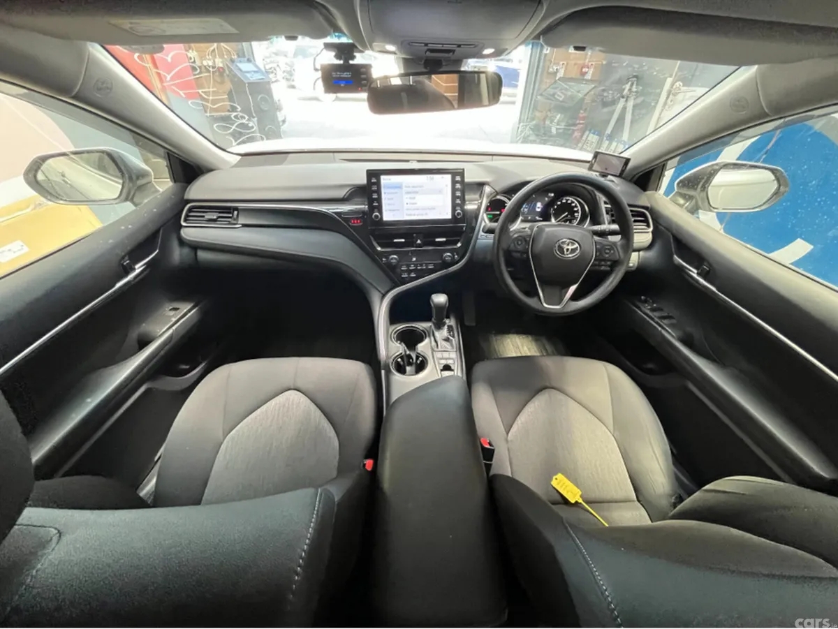 Toyota Camry Saloon, Petrol, 2023, White