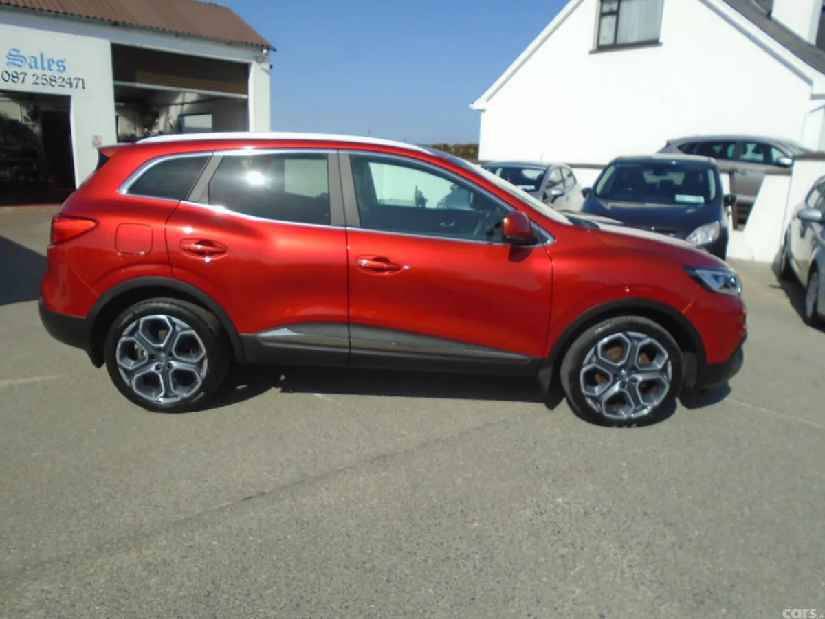 Renault Kadjar SUV, Diesel, 2015, Red