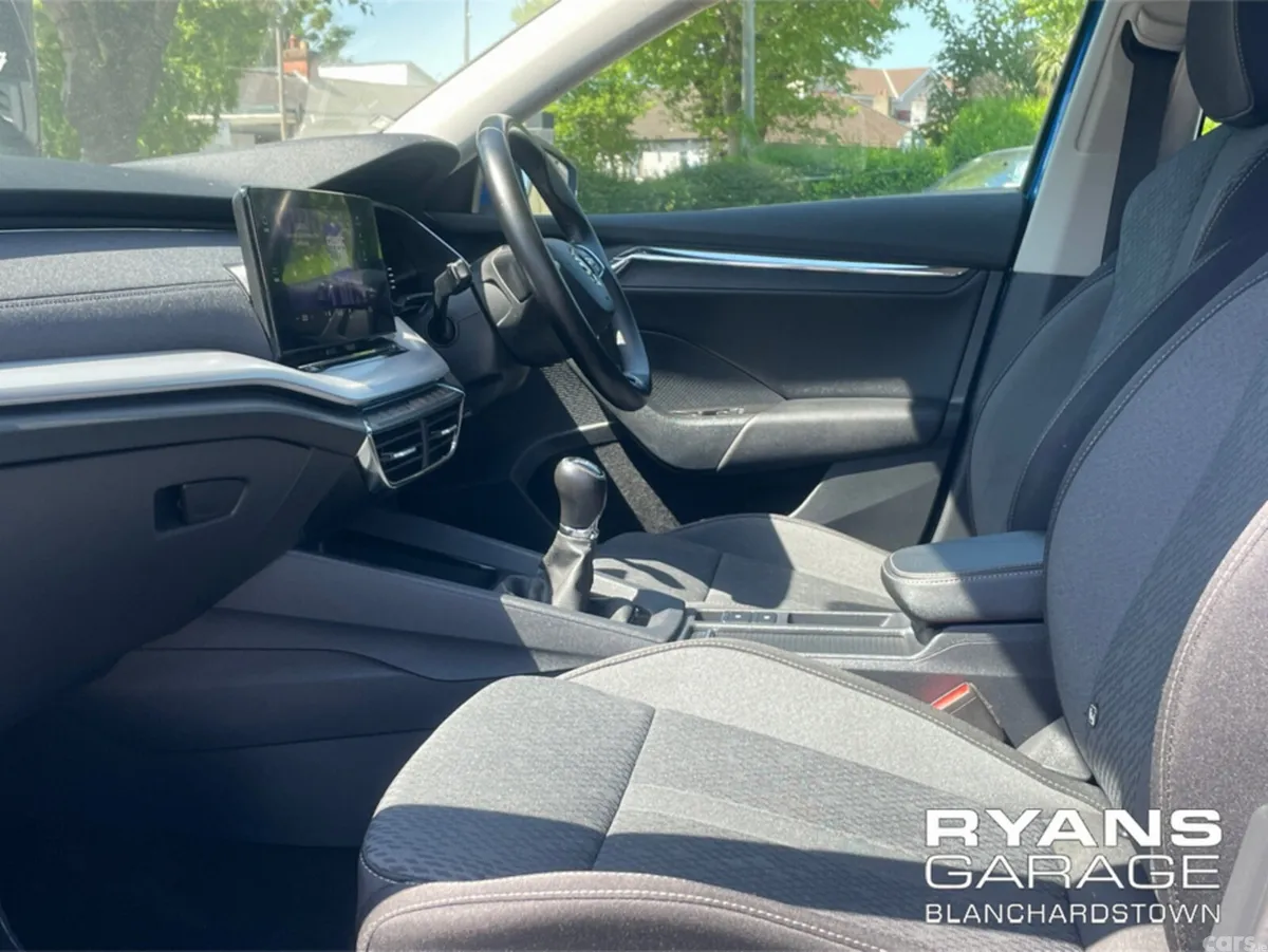 Skoda Octavia Saloon, Diesel, 2022, Blue